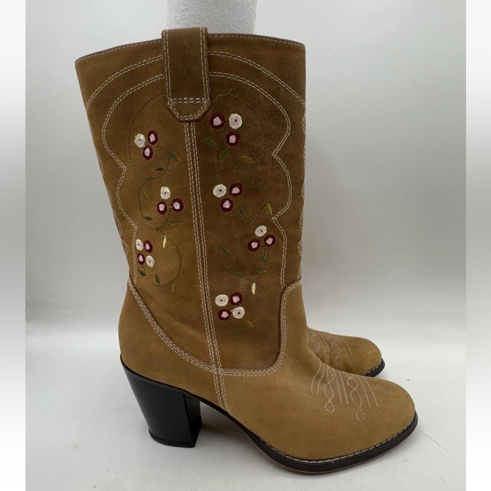 Anthropologie Seychelles Cowboy Boots Flowers Suede Tan Western Country Size 7.5